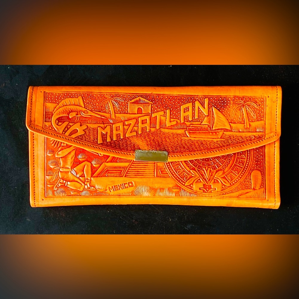 NWOT,Mazatlan, 100% Genuine Leather, Hand Tooled, Tri-Fold Wallet!!